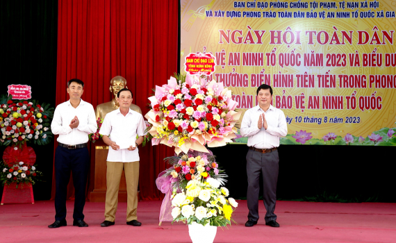 Ng&agrave;y hội to&agrave;n d&acirc;n bảo vệ an ninh Tổ quốc tại x&atilde; Gia H&ograve;a