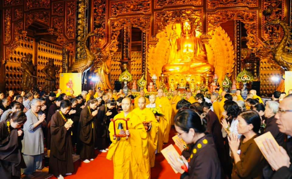 Lễ Vu Lan b&aacute;o hiếu tại ch&ugrave;a B&aacute;i Đ&iacute;nh