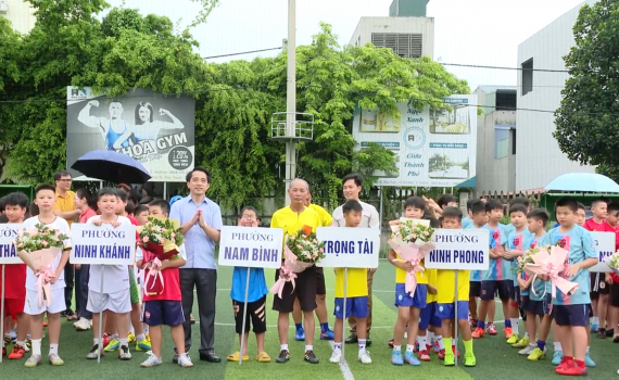 Khai mạc Giải b&oacute;ng đ&aacute; nhi đồng th&agrave;nh phố Ninh B&igrave;nh năm 2023