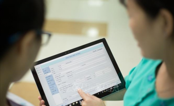 Khẩn trương triển khai hồ sơ bệnh &aacute;n điện tử