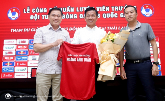 HLV Ho&agrave;ng Anh Tuấn trở th&agrave;nh "thuyền trưởng" U23 Việt Nam