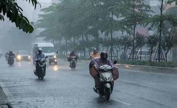 Thời tiết h&ocirc;m nay (12-8): Bắc Bộ c&oacute; mưa vừa, mưa to, Trung Bộ nắng gắt