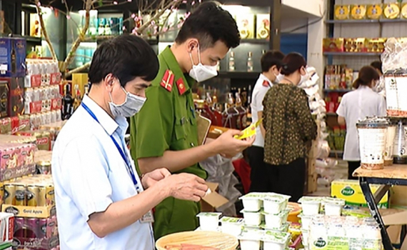 Ch&iacute;nh phủ kiện to&agrave;n Ban Chỉ đạo li&ecirc;n ng&agrave;nh Trung ương về an to&agrave;n thực phẩm