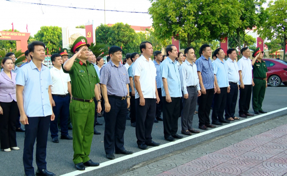 Y&ecirc;n M&ocirc; d&acirc;ng hương nh&acirc;n dịp Quốc kh&aacute;nh 2/9 v&agrave; 30 năm t&aacute;i lập huyện