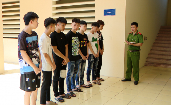 C&ocirc;ng an TP Ninh B&igrave;nh khởi tố nh&oacute;m đối tượng g&acirc;y rối trật tự c&ocirc;ng cộng