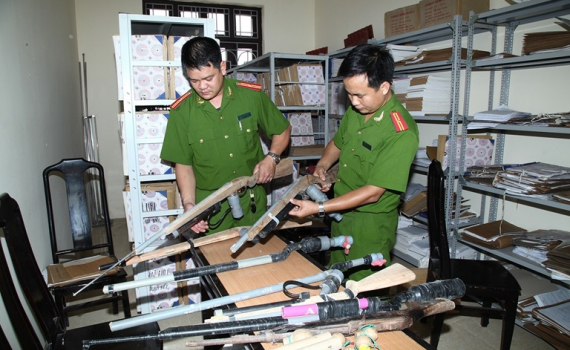 Triển khai thi h&agrave;nh Luật Quản l&yacute;, sử dụng vũ kh&iacute;, vật liệu nổ v&agrave; c&ocirc;ng cụ hỗ trợ