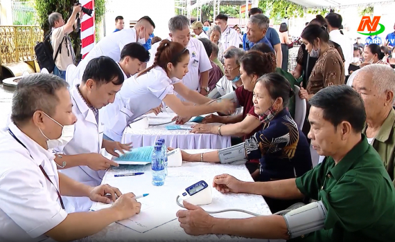 Kh&aacute;m bệnh, hỗ trợ điều trị kỹ thuật cao tại huyện Nho Quan