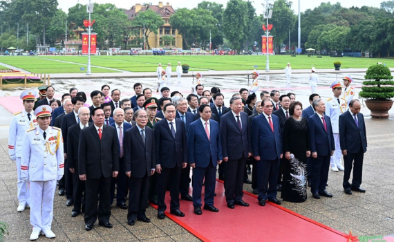 L&atilde;nh đạo Đảng, Nh&agrave; nước, Qu&acirc;n đội v&agrave;o Lăng viếng Chủ tịch Hồ Ch&iacute; Minh