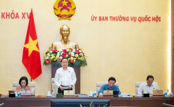 Phi&ecirc;n họp chuy&ecirc;n đề ph&aacute;p luật của Ủy ban Thường vụ Quốc hội: Cho &yacute; kiến về c&aacute;c dự &aacute;n luật được x&atilde; hội quan t&acirc;m