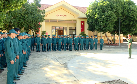 Th&agrave;nh phố Tam Điệp khai mạc huấn luyện d&acirc;n qu&acirc;n binh chủng năm 2024