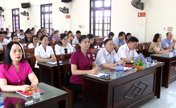 Kim Sơn khai giảng lớp trung cấp l&yacute; luận ch&iacute;nh trị