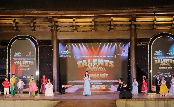Chung kết Cuộc thi t&agrave;i năng MC nh&iacute; Ninh B&igrave;nh
