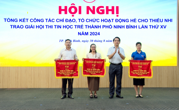Th&agrave;nh phố Ninh B&igrave;nh tổng kết c&ocirc;ng t&aacute;c chỉ đạo, tổ chức hoạt động h&egrave;