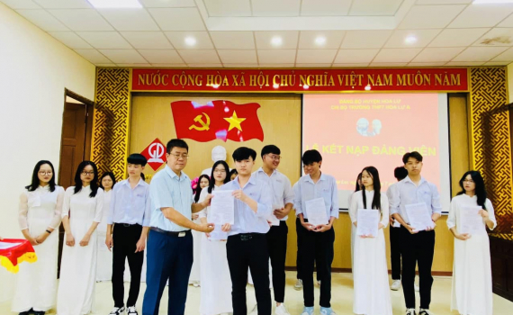 Hoa Lư tập trung ph&aacute;t triển đảng vi&ecirc;n mới