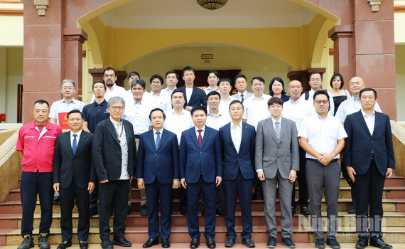 L&atilde;nh đạo tỉnh l&agrave;m việc với doanh nghiệp Nhật Bản