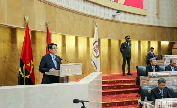 Chủ tịch nước Lương Cường ph&aacute;t biểu ch&iacute;nh s&aacute;ch tại Quốc hội Angola