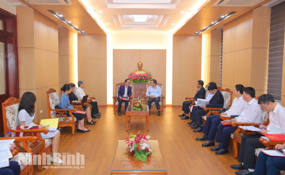 Đồng ch&iacute; Chủ tịch UBND tỉnh Phạm Quang Ngọc tiếp v&agrave; l&agrave;m việc với Tập đo&agrave;n Địa ốc C&aacute;t Tường Group
