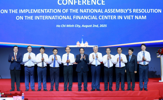 Thủ tướng chủ tr&igrave; Hội nghị triển khai Nghị quyết của Quốc hội về Trung t&acirc;m t&agrave;i ch&iacute;nh quốc tế
