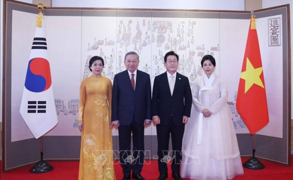 Lễ đ&oacute;n Tổng B&iacute; thư T&ocirc; L&acirc;m v&agrave; phu nh&acirc;n thăm cấp Nh&agrave; nước Đại H&agrave;n D&acirc;n quốc