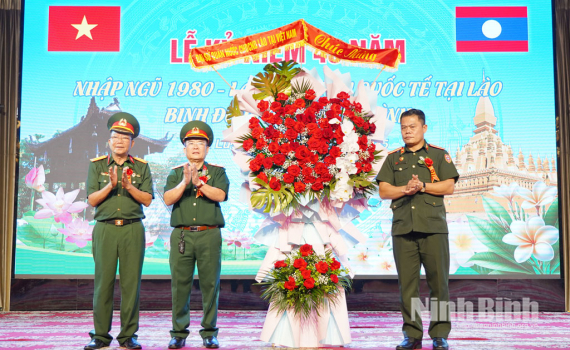 Ban Li&ecirc;n lạc Binh đo&agrave;n 678 kỷ niệm 45 năm Ng&agrave;y nhập ngũ, l&agrave;m nhiệm vụ quốc tế nước bạn L&agrave;o