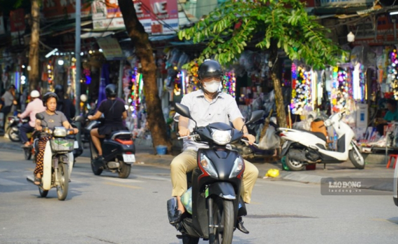 Thời tiết h&ocirc;m nay (13-8): Bắc Bộ, Trung Bộ nắng n&oacute;ng gay gắt