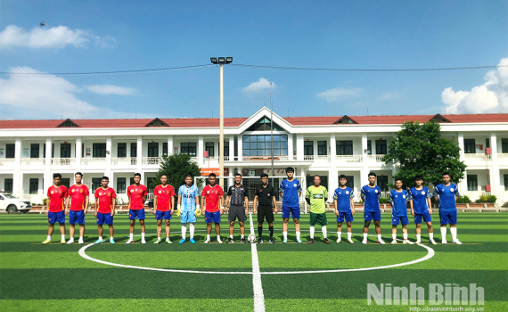Thi đấu m&ocirc;n b&oacute;ng đ&aacute; nam Đại hội TDTT tỉnh Ninh B&igrave;nh lần thứ I