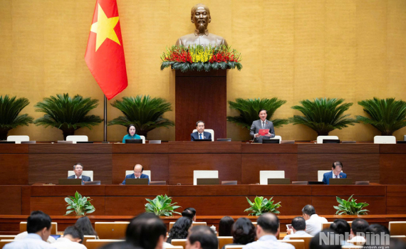 Đại biểu Quốc hội tỉnh đề nghị l&agrave;m r&otilde; cơ chế chuyển nhượng chỉ ti&ecirc;u sử dụng đất quy hoạch trong khu vực TOD