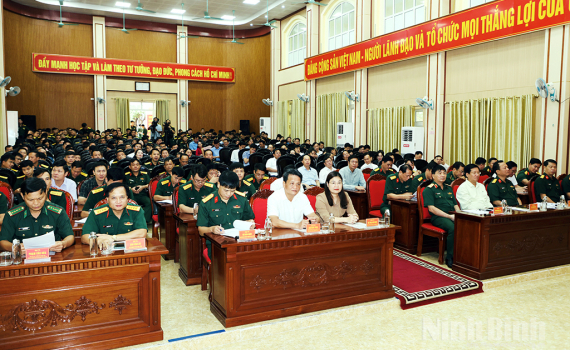 C&ocirc;ng bố Quyết định giải thể Ban Chỉ huy Ph&ograve;ng thủ khu vực