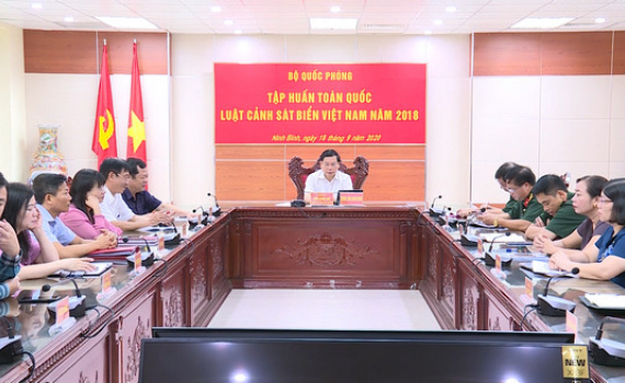 Bộ Quốc ph&ograve;ng tập huấn về Luật Cảnh s&aacute;t biển Việt Nam
