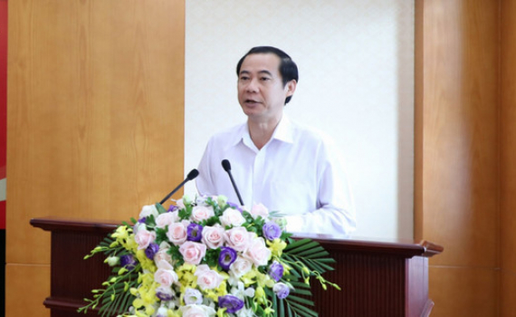 C&ograve;n t&igrave;nh trạng người đứng đầu bao che, tiếp tay cho tham nhũng, ti&ecirc;u cực