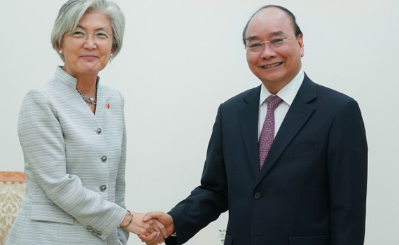 Thủ tướng đề nghị n&acirc;ng kim ngạch thương mại Việt Nam-H&agrave;n Quốc l&ecirc;n 100 tỷ USD