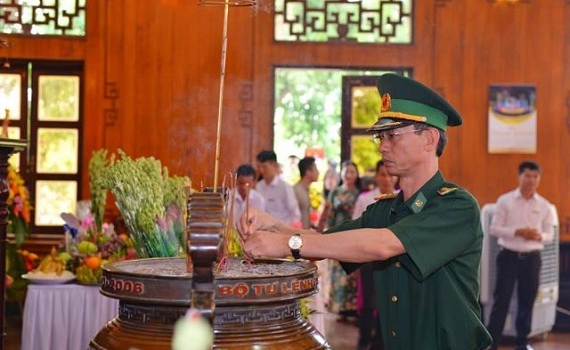Trang trọng Lễ giỗ Chủ tịch Hồ Ch&iacute; Minh lần thứ 51 tại Nghệ An