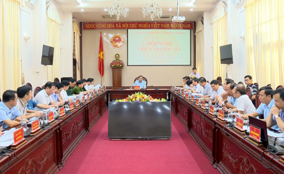 UBND tỉnh tổ chức hội nghị phi&ecirc;n thường kỳ th&aacute;ng 9/2020