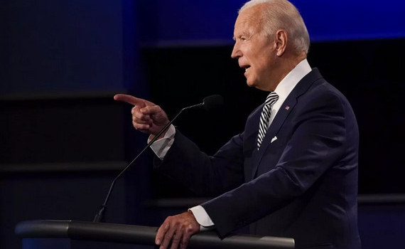 Ứng vi&ecirc;n Joe Biden c&aacute;o buộc Tổng thống Trump &ldquo;hoảng loạn" v&igrave; Covid-19
