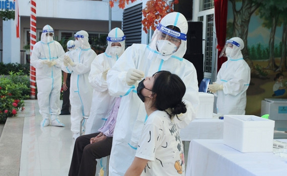 Thủ tướng y&ecirc;u cầu khen thưởng kịp thời tập thể, c&aacute; nh&acirc;n trong ph&ograve;ng, chống dịch COVID-19