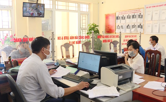 Y&ecirc;n Đồng chuyển đổi số trong giải quyết thủ tục h&agrave;nh ch&iacute;nh