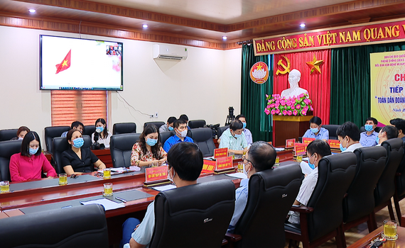 Ph&aacute;t động tiếp tục đợt vận động "To&agrave;n d&acirc;n đo&agrave;n kết, ra sức ph&ograve;ng, chống dịch&rdquo;