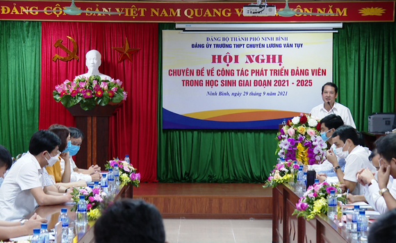 Hội nghị chuy&ecirc;n đề về c&ocirc;ng t&aacute;c ph&aacute;t triển đảng vi&ecirc;n trong học sinh