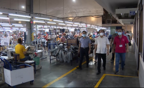 Đồng ch&iacute; Chủ tịch UBND tỉnh kiểm tra c&ocirc;ng t&aacute;c ph&ograve;ng chống dịch tại Y&ecirc;n Kh&aacute;nh v&agrave; Gia Viễn