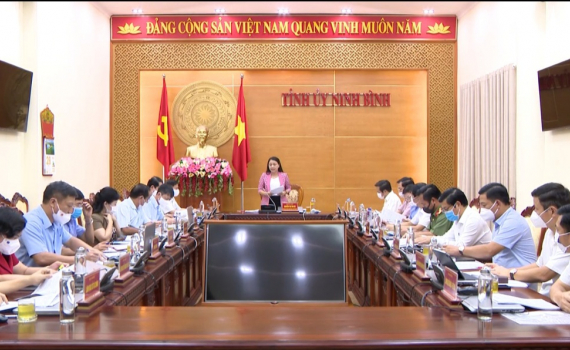BTV Tỉnh ủy thảo luận, cho &yacute; kiến v&agrave;o một số nội dung quan trọng