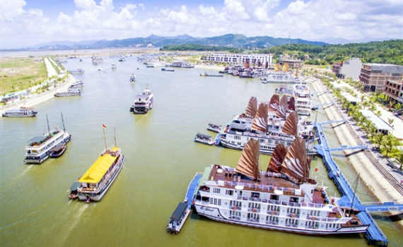 Quảng Ninh: Đ&oacute;n kh&aacute;ch với m&ocirc; h&igrave;nh du lịch lưu tr&uacute; d&agrave;i ng&agrave;y, dịch vụ kh&eacute;p k&iacute;n