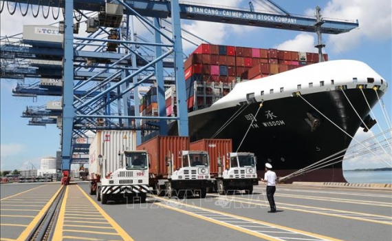 H&agrave;ng container qua cảng biển giữ đ&agrave; tăng trưởng cao