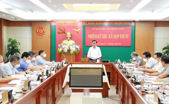 Thi h&agrave;nh kỷ luật nhiều tướng lĩnh, sĩ quan Cảnh s&aacute;t biển
