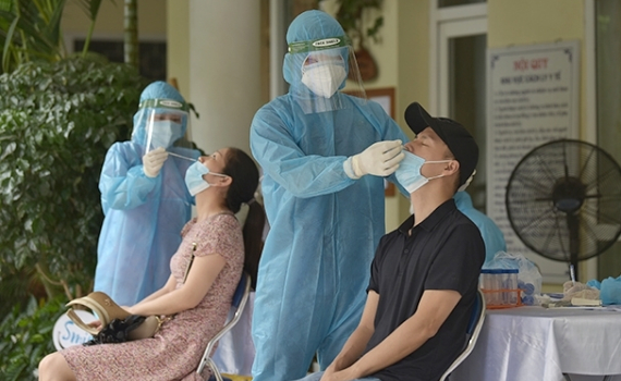 H&agrave; Nội tăng tốc x&eacute;t nghiệm, b&oacute;c t&aacute;ch F0 ra khỏi cộng đồng