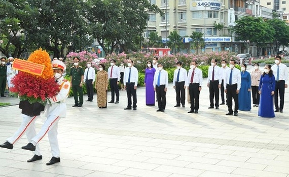 ​Tết Độc lập nơi t&acirc;m dịch