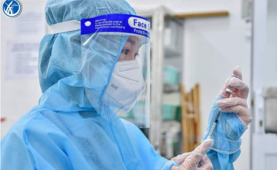 TPHCM đ&atilde; đủ vaccine để ti&ecirc;m mũi 1 cho 100% người từ 18 tuổi