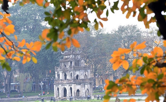 Thời tiết ng&agrave;y 20-9: Bắc Bộ nắng n&oacute;ng, miền Nam mưa d&ocirc;ng