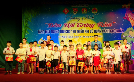 Th&agrave;nh đo&agrave;n Ninh B&igrave;nh tổ chức chương tr&igrave;nh &ldquo;Đ&ecirc;m hội trăng rằm&rdquo; 