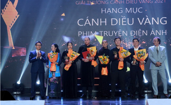 'C&aacute;nh diều 2021' t&ocirc;n vinh t&aacute;c phẩm bảo vệ trẻ em, chống bạo h&agrave;nh