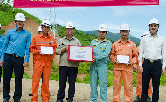 Th&uacute;c đẩy hợp t&aacute;c về năng lượng giữa Việt Nam v&agrave; L&agrave;o